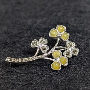 1970s Connemara Marble, Marcasite, & Sterling Brooch - Vintage 925 Silver Clover